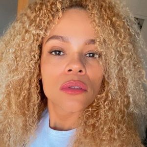 Meet your Posher, Rafaela